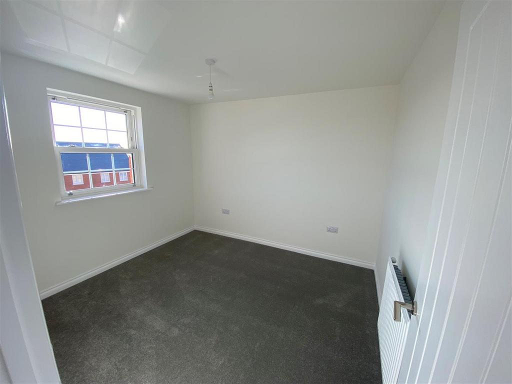 Bedroom 5.jpg