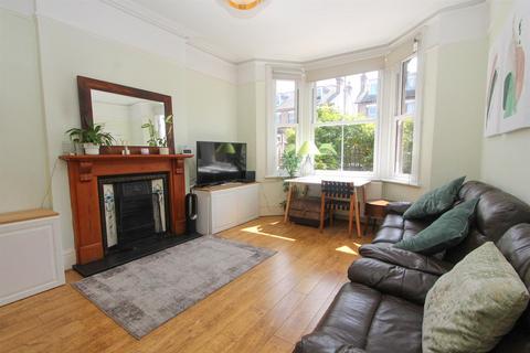 22 Queens Road, Wallington, SM6 0AG