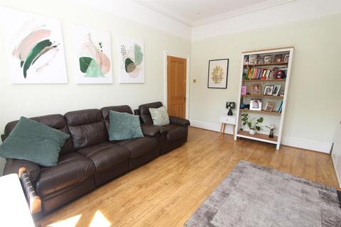 22 Queens Road, Wallington, SM6 0AG