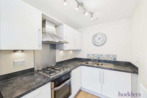 1 bedroom apartment for sale, Harrow Close, Addlestone, Surrey, KT15