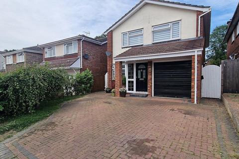 35 Barbrook Way, Bicknacre, Chelmsford, CM3 4HP