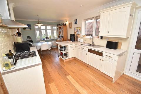 35 Barbrook Way, Bicknacre, Chelmsford, CM3 4HP