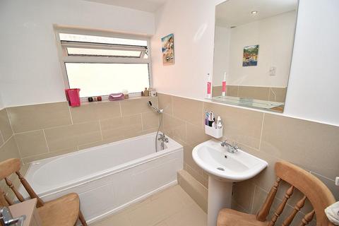 35 Barbrook Way, Bicknacre, Chelmsford, CM3 4HP
