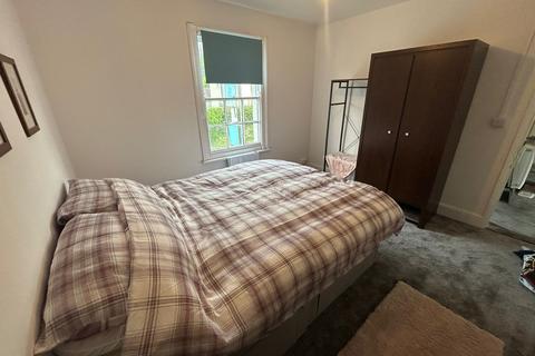 1 bedroom flat to rent, Room D @ Graystones 4 St Peters Street, Duxford, Cambs