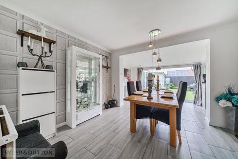 3 bedroom semi-detached bungalow for sale, Tiber Avenue, Hollinwood, Oldham, OL8