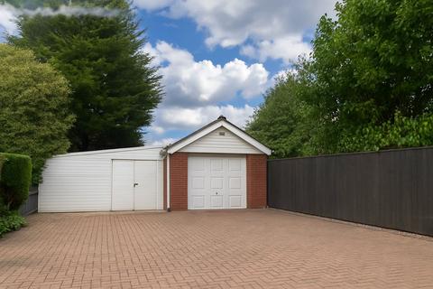 3 bedroom semi-detached bungalow for sale, Tiber Avenue, Hollinwood, Oldham, OL8