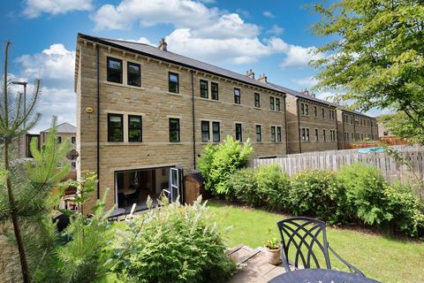 15 Catherines Walk, Horsforth, Leeds, LS18 4GT