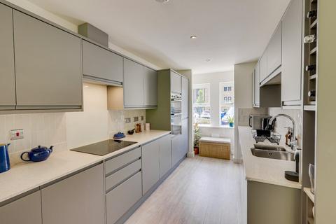 15 Catherines Walk, Horsforth, Leeds, LS18 4GT