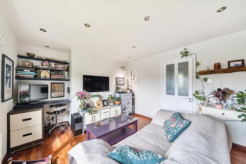 8 Hackforth Close, Barnet, EN5 3BT