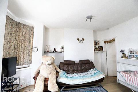 undefined, Napier Road, Luton