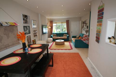 156 Priors Grange, High Pittington, Durham, DH6 1DE