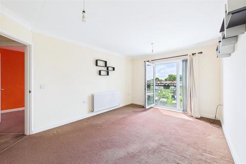 undefined, Affordable top floor living in central Clevedon