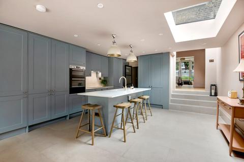 4 bedroom terraced house for sale, Brighton Road, London, N16