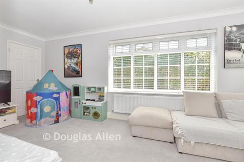 undefined, Elder Avenue, Wickford SS12