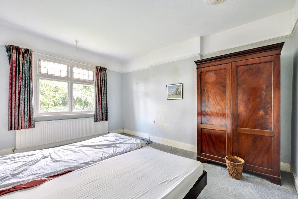 Bedroom 2 3.jpg