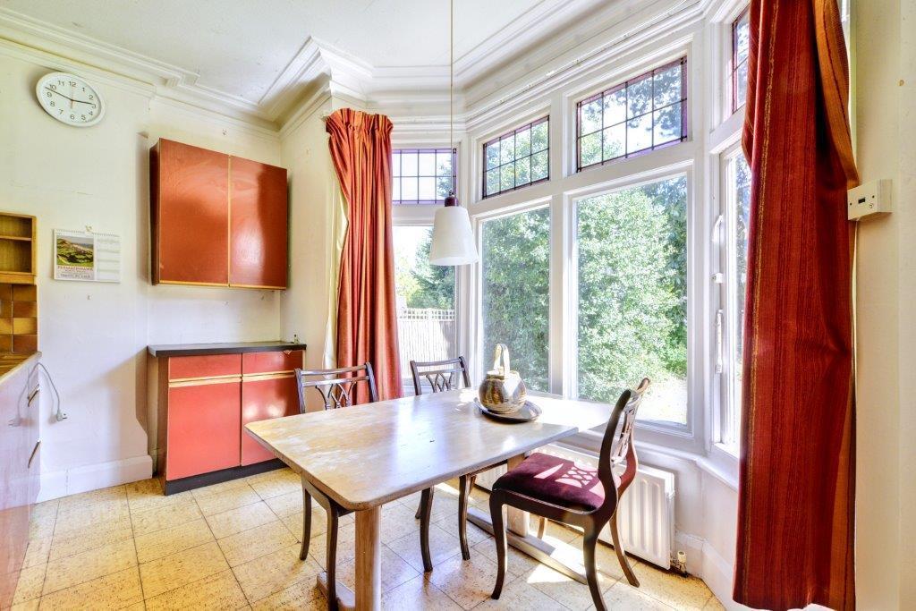 Kitchen 1.jpg