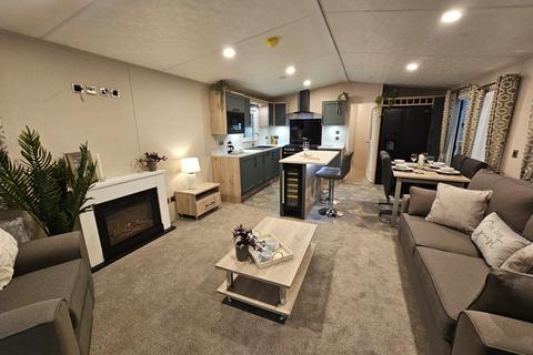 2 bedroom lodge for sale, York YO42