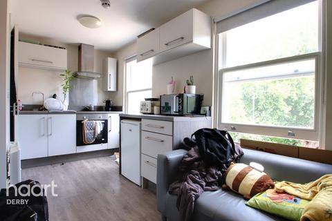 Studio to rent, Wardwick, DERBY