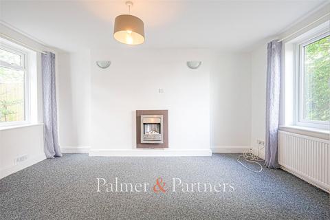 3 bedroom end of terrace house to rent, Dilbridge Road East, Colchester, Essex, CO4