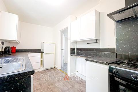 3 bedroom end of terrace house to rent, Dilbridge Road East, Colchester, Essex, CO4