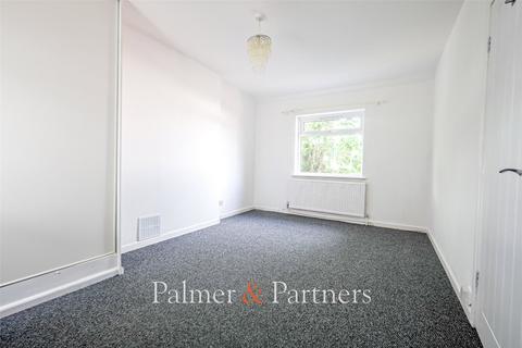 3 bedroom end of terrace house to rent, Dilbridge Road East, Colchester, Essex, CO4