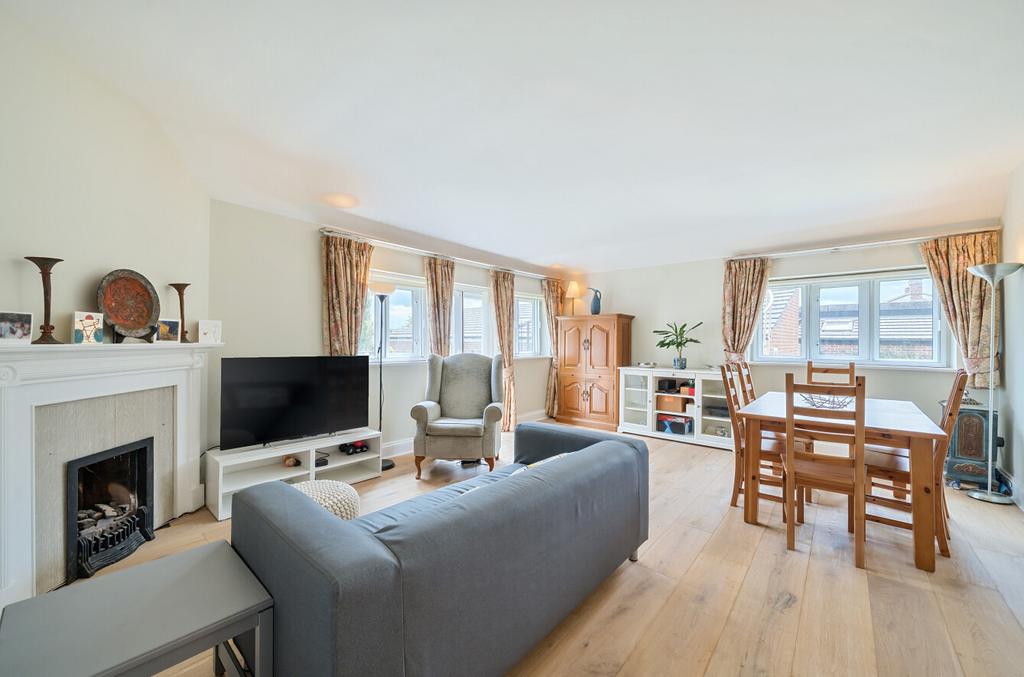 1306598 16 684829...
