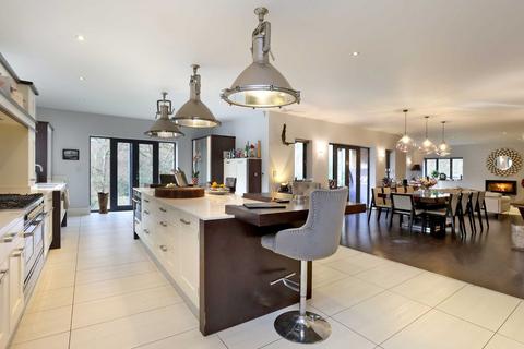 5 bedroom detached house for sale, Elmshott Close, Penn, Buckinghamshire, HP10