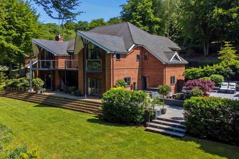 5 bedroom detached house for sale, Elmshott Close, Penn, Buckinghamshire, HP10