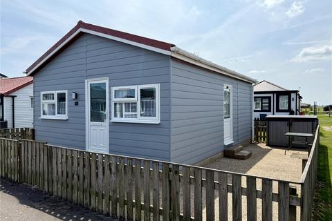 2 bedroom bungalow for sale, Fourth Avenue, Tingdene Holiday Park, Bridlington, East Yorkshire, YO15