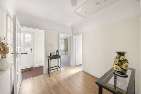2 bedroom bungalow for sale, Kenbury Close, Uxbridge UB10