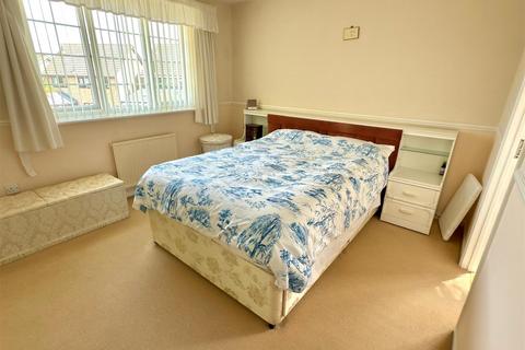 7 Benouville, Carlton Colville, Lowestoft, NR33 8UD