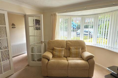 7 Benouville, Carlton Colville, Lowestoft, NR33 8UD