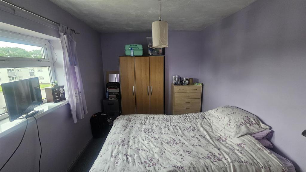 8 PENTWYN 1.jpg