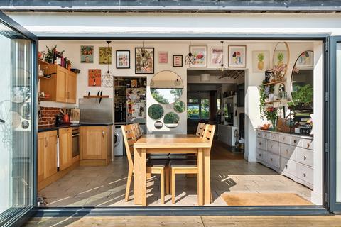 4 bedroom semi-detached house for sale, Benhill Road, Sutton SM1