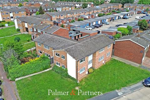 12 Spring Rise, Chelmsford, CM2 8SQ