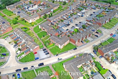 12 Spring Rise, Chelmsford, CM2 8SQ