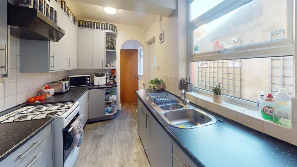 Lrg 4-Annesley-Grove-Kitchen