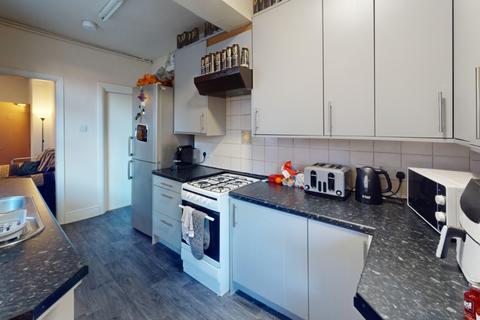 4 bedroom terraced house to rent, 4 Annesley Grove, Nottingham, Nottinghamshire, NG1