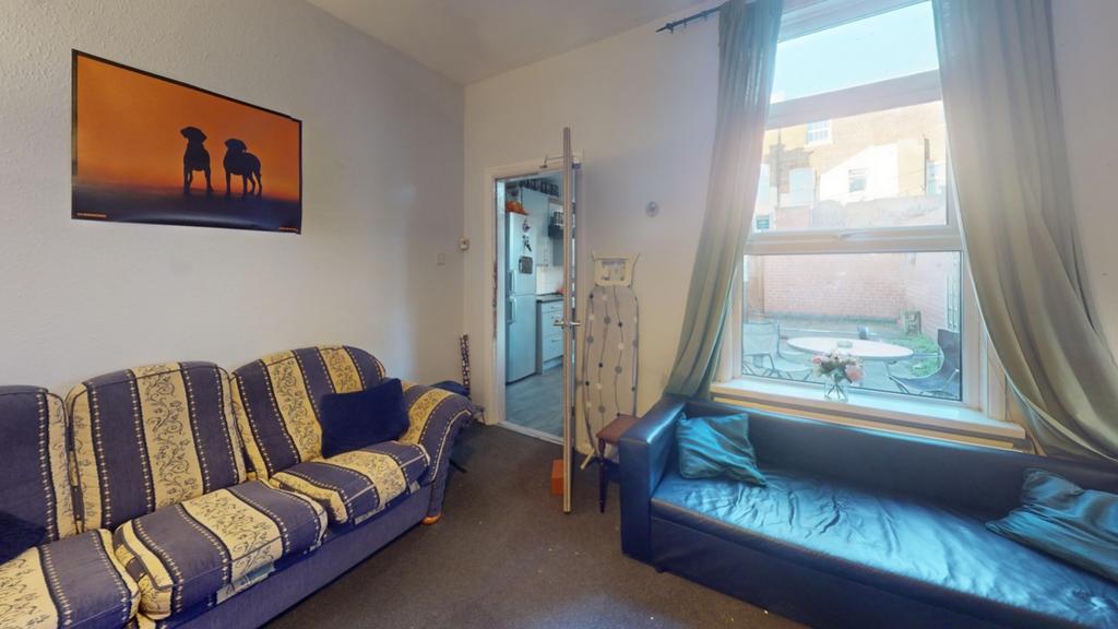 Lrg 4-Annesley-Grove-Living-Room