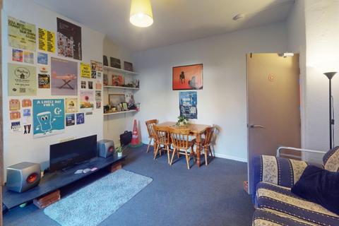 4 bedroom terraced house to rent, 4 Annesley Grove, Nottingham, Nottinghamshire, NG1