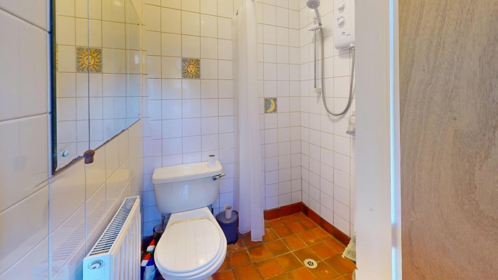 Lrg 4-Annesley-Grove-Bathroom 1