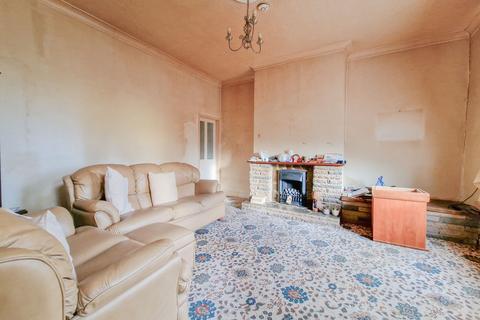 2 bedroom end of terrace house for sale, Holcombe Road, Bury BL8