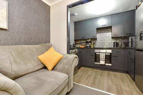 1 bedroom flat for sale, Kingswood Drive, Sutton, Surrey