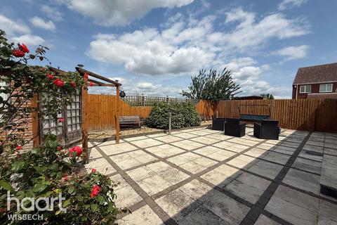 undefined, Yokine Gardens, Guyhirn