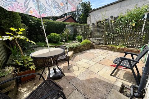 30 Greenwell Row, Clayton, Bradford, BD14 6RB