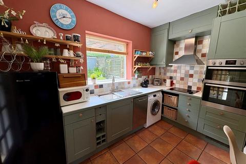 30 Greenwell Row, Clayton, Bradford, BD14 6RB