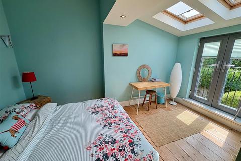 30 Greenwell Row, Clayton, Bradford, BD14 6RB