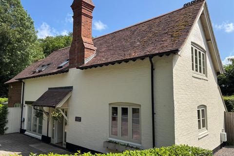 Abbots Worthy, Winchester, Hampshire, SO21