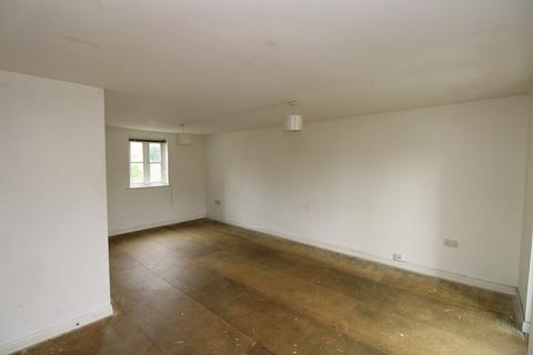 2 bedroom flat for sale, Trist Way, Ifield, Crawley, West Sussex. RH11 0LX