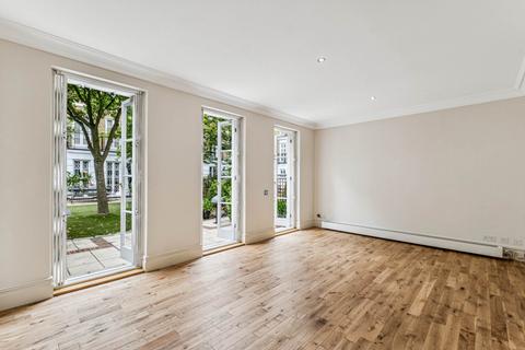 undefined, Thomas Place, Kensington Green, W8